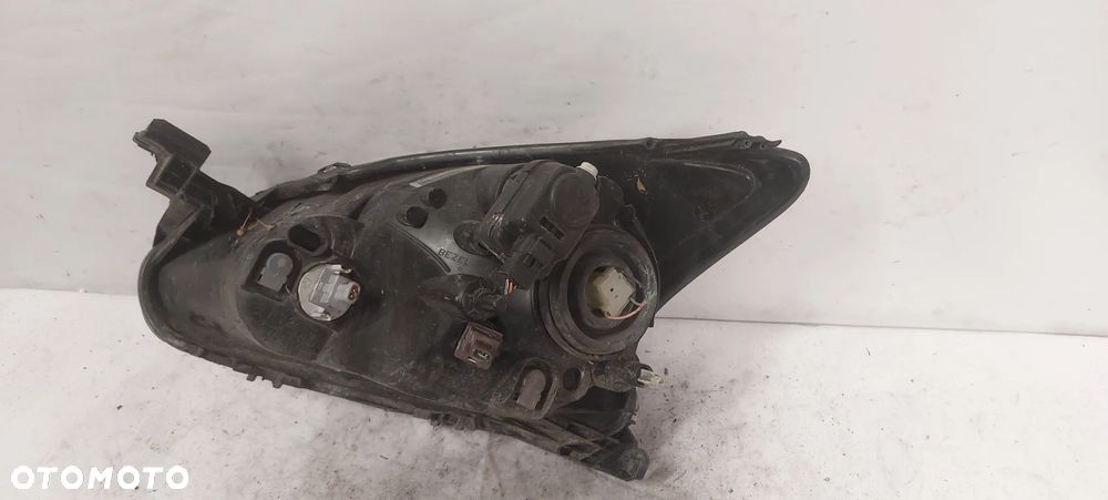 .  LAMPA PRZOD PRZEDNIA PRAWA TOYOTA AYGO 1 - 2