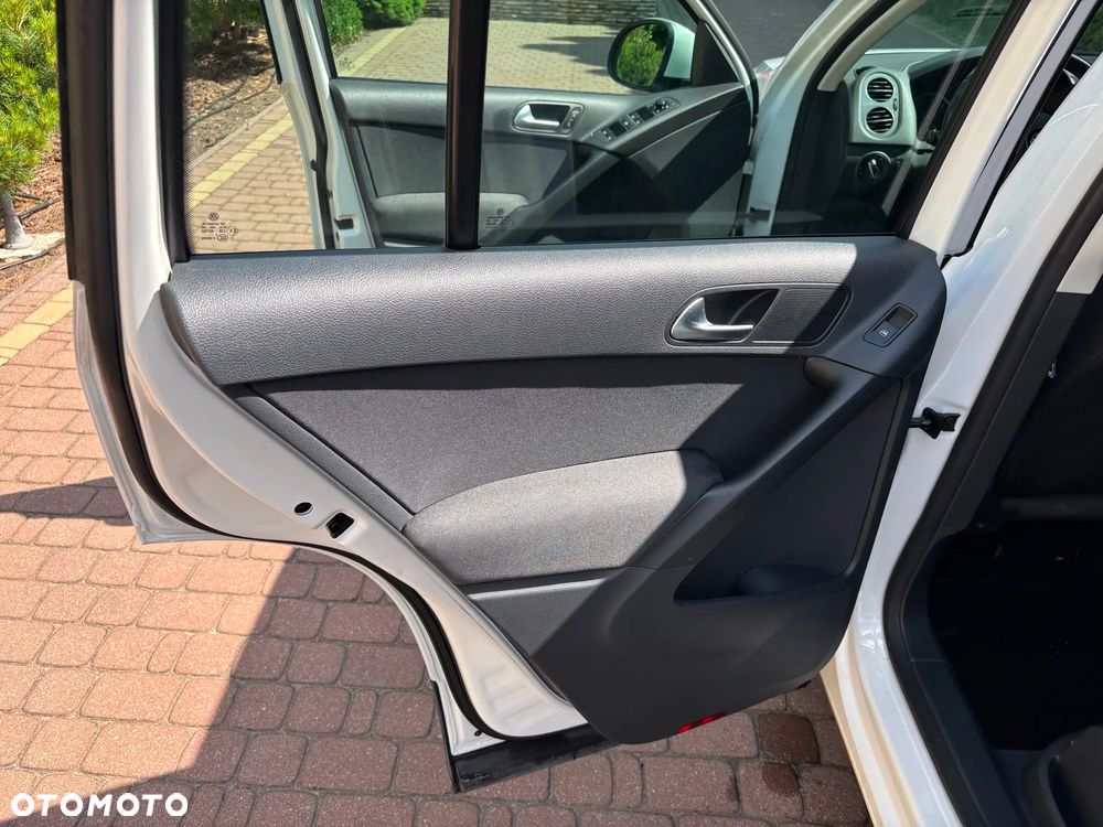 Volkswagen Tiguan - 16