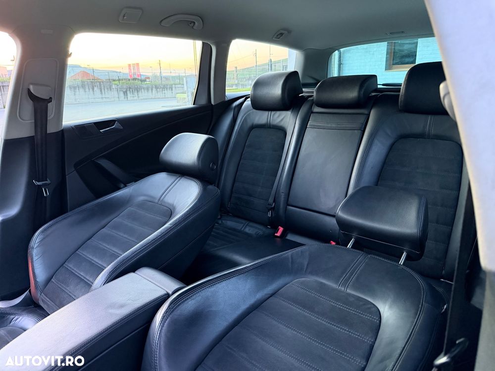 Volkswagen Passat 2.0 TDI DPF Highline - 9