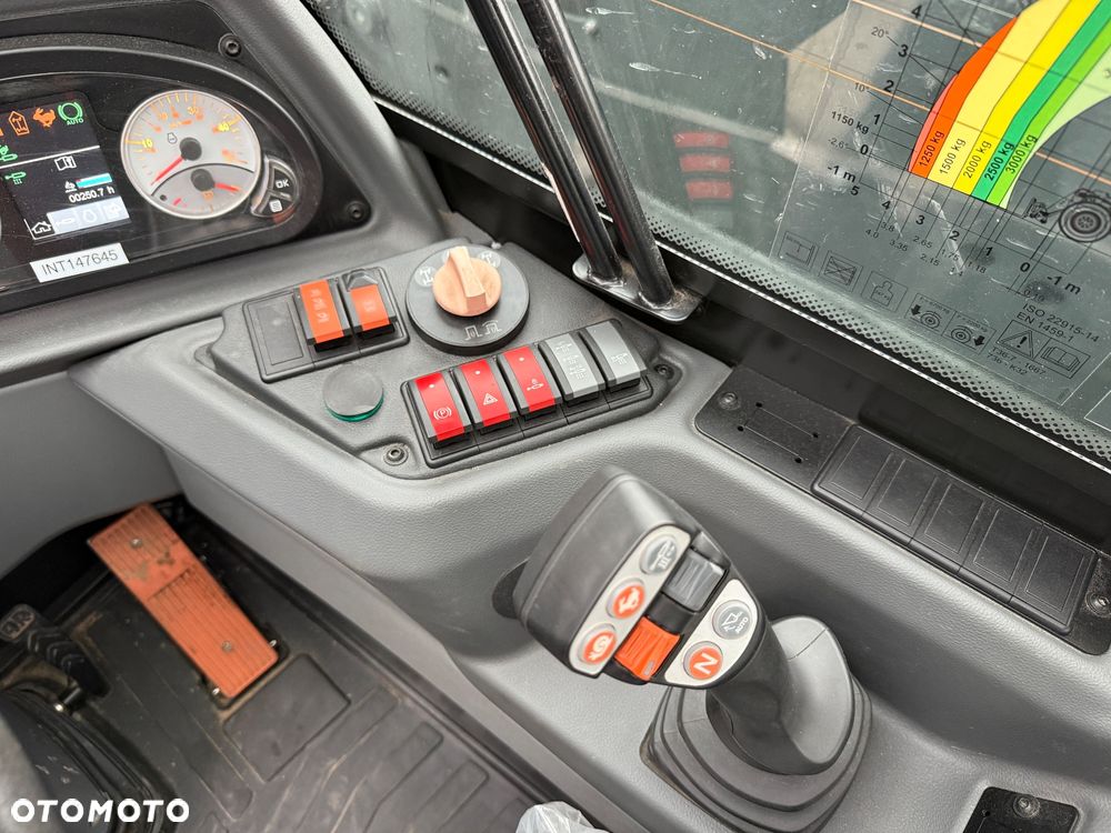 Liebherr Ładowarka Teleskopowa T36-7s - 30