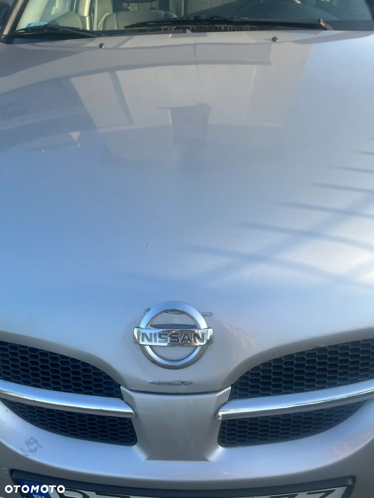 Nissan Almera 1.5 Base - 10