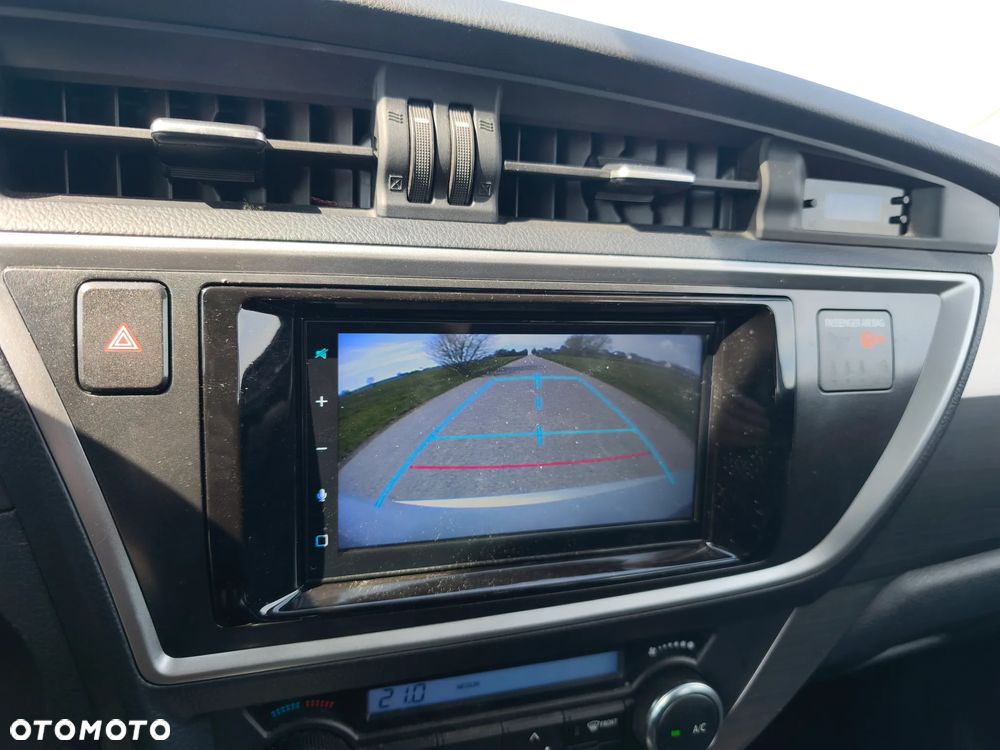 Toyota Auris 1.6 Executive - 13