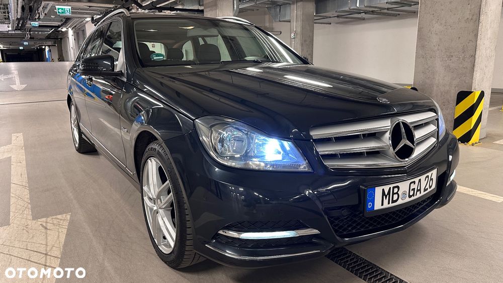 Mercedes-Benz Klasa C 180 BlueEFFICIENCY Avantgarde - 22