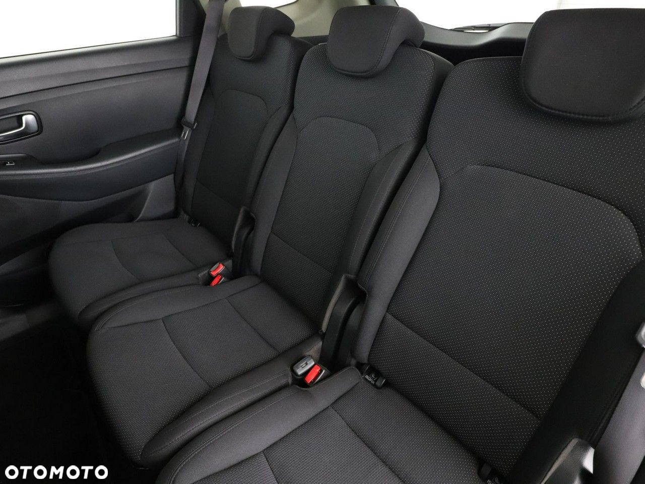 Kia Carens - 17