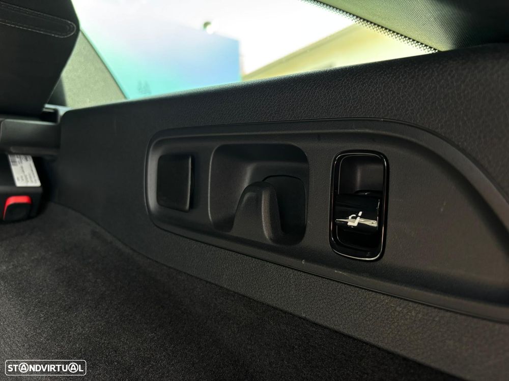 Mercedes-Benz E 300 de 9G-TRONIC AMG Line - 24
