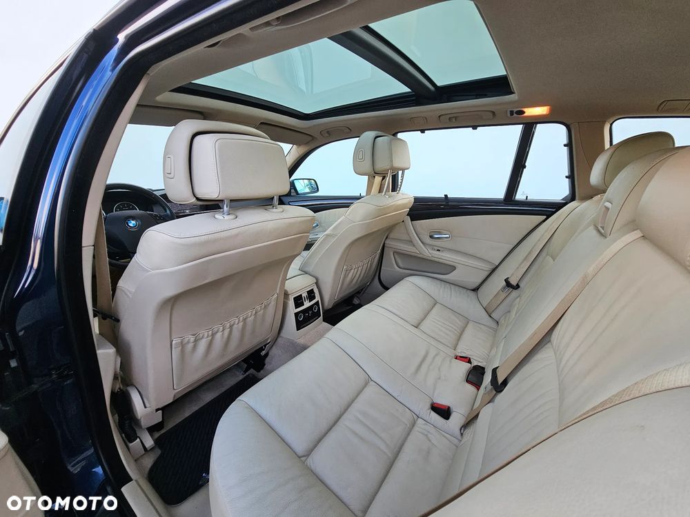 BMW Seria 5 525i Edition Exclusive - 18