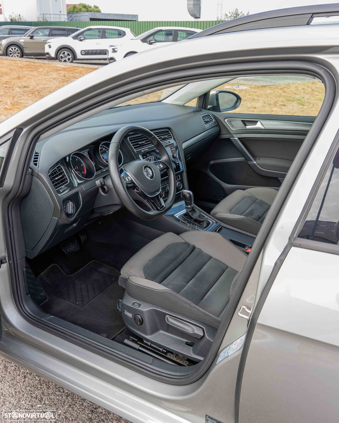 VW Golf Variant 1.6 TDi Highline DSG - 13