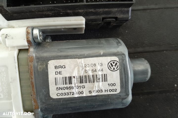 Motoras macara geam fata stanga 5N0959701G / 3C0959793C 5N0959701G / - 3