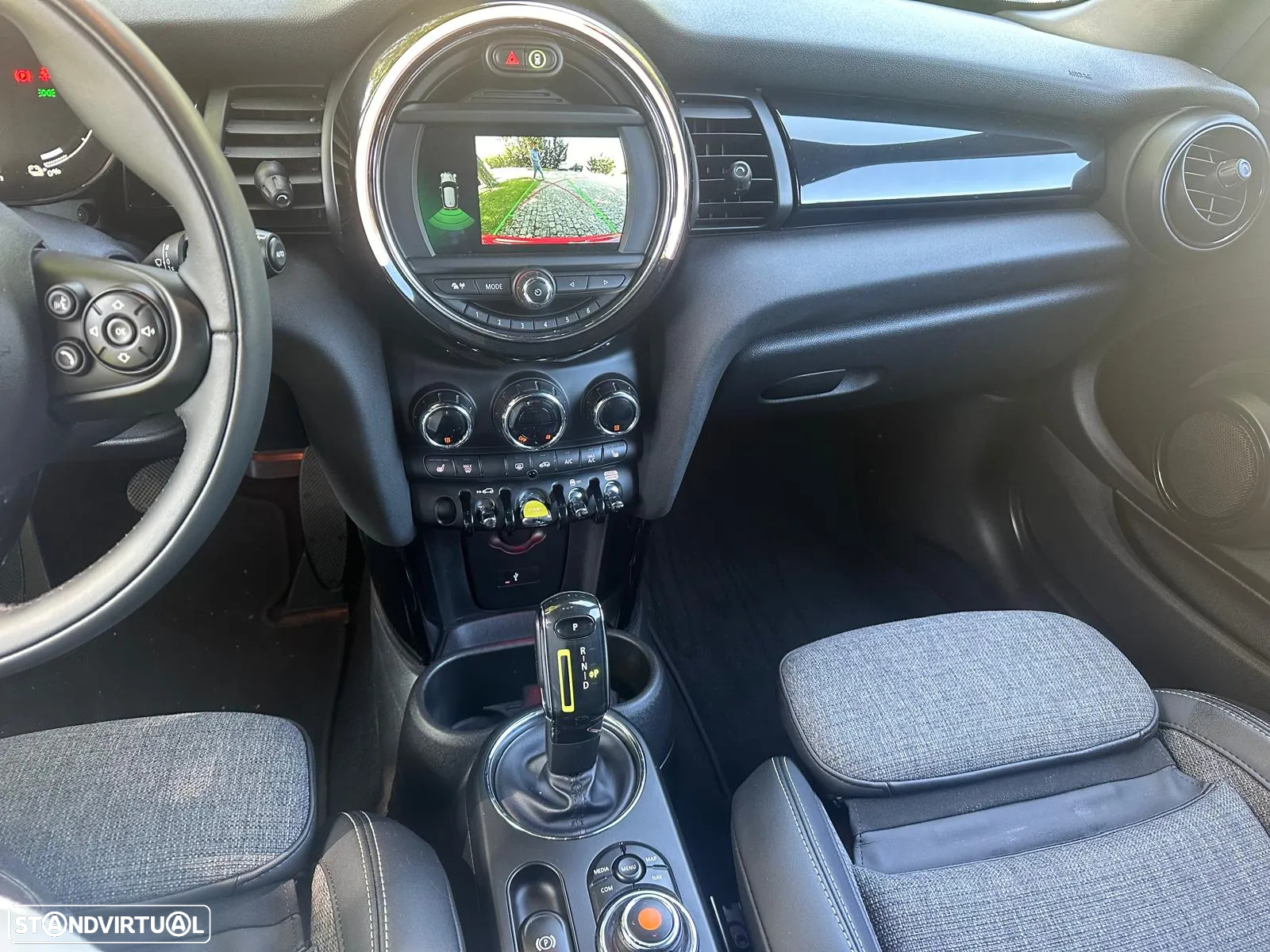 MINI 3 Portas Cooper SE - 12