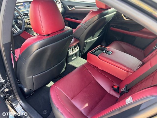 Lexus GS 200t / 300 F Sport - 23