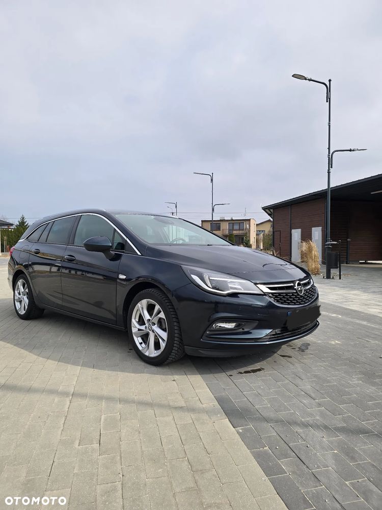 Opel Astra 1.6 CDTI Sport - 9