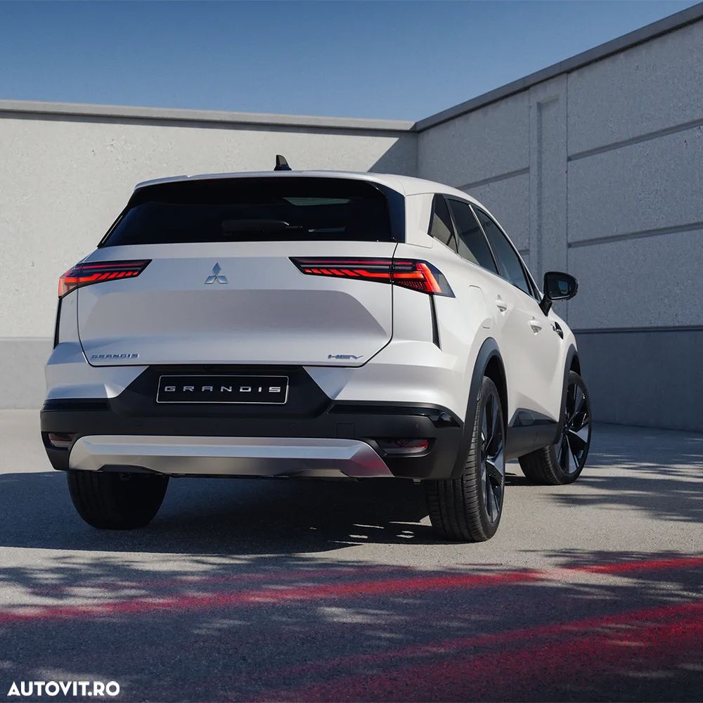 Mitsubishi Grandis - 7