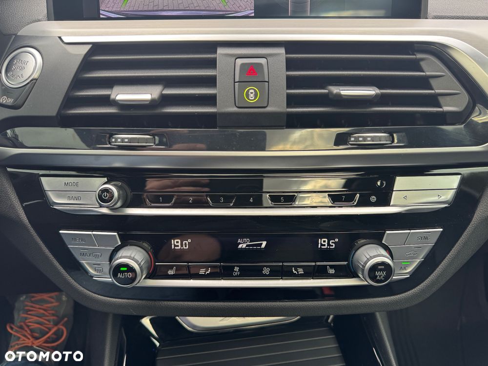 BMW X3 xDrive30i GPF Luxury Line - 34