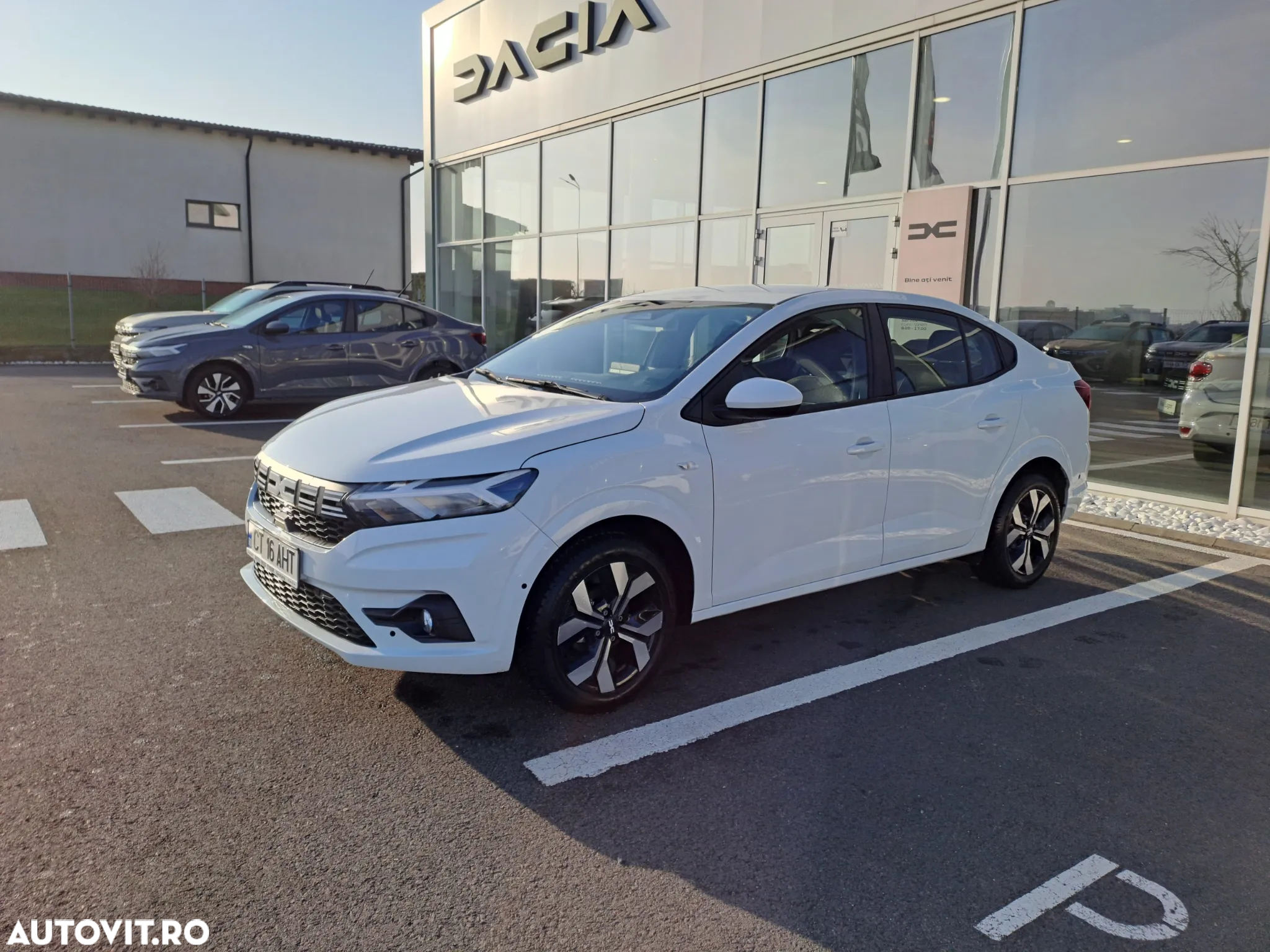 Dacia Logan TCe 90 MT6 Journey - 2