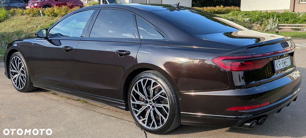 Audi S8 - 4