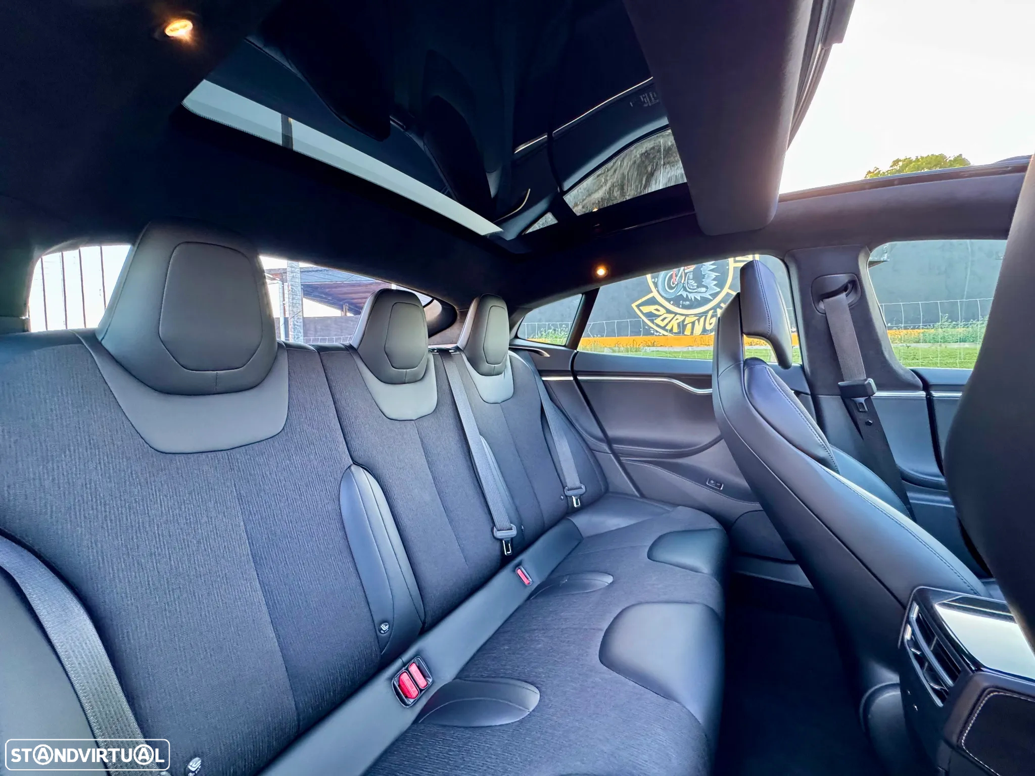 Tesla Model S - 28