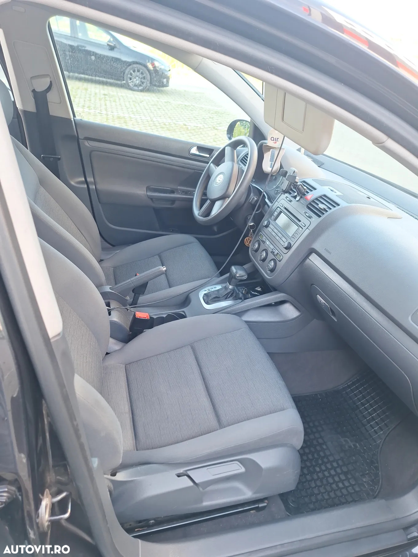 Volkswagen Golf 1.6 Comfortline Aut - 8