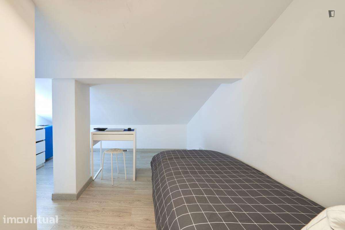 Quarto - localizado em Amadora Lisbon - Grande imagem: 2/18