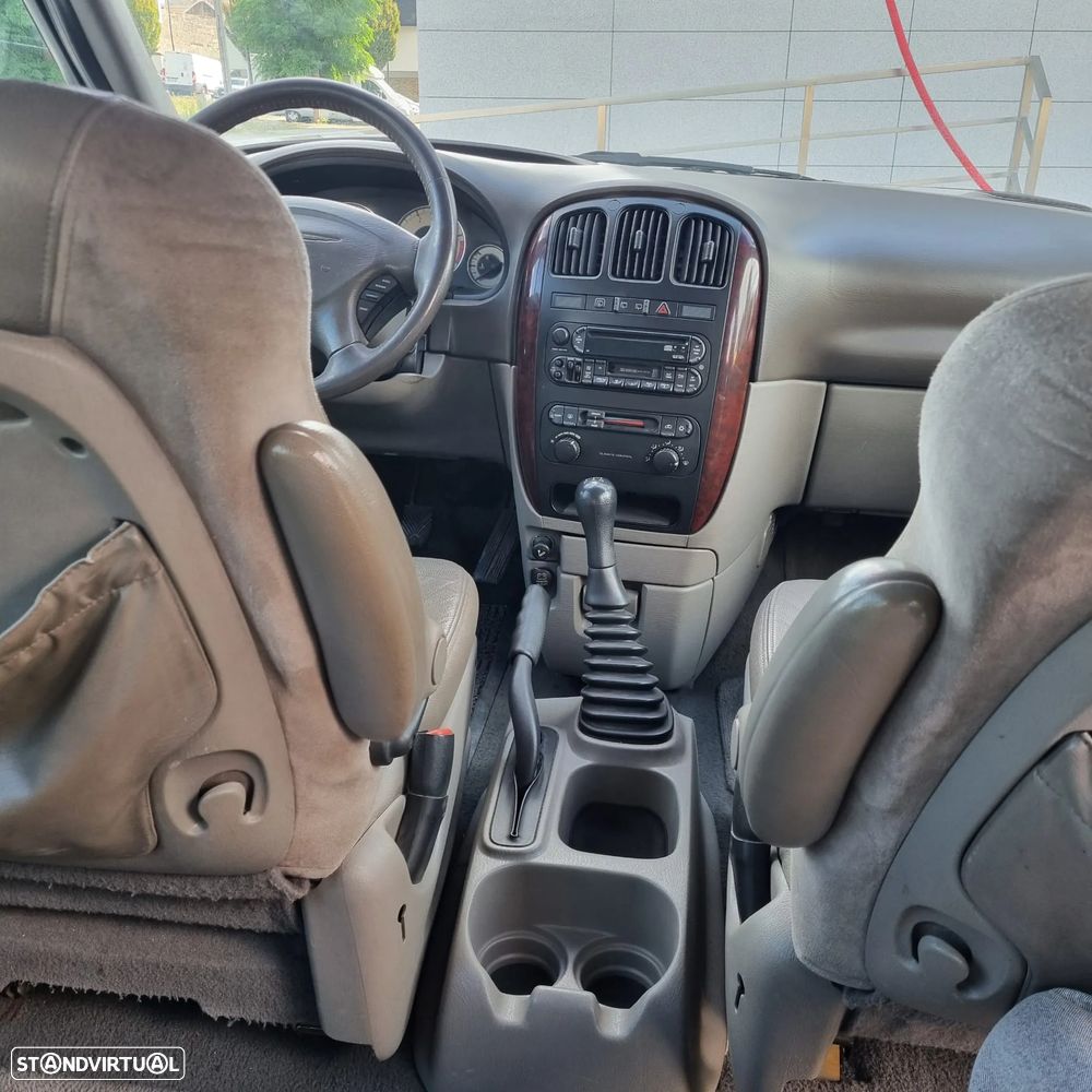 Chrysler Grand Voyager 2.5 CRD LX - 16