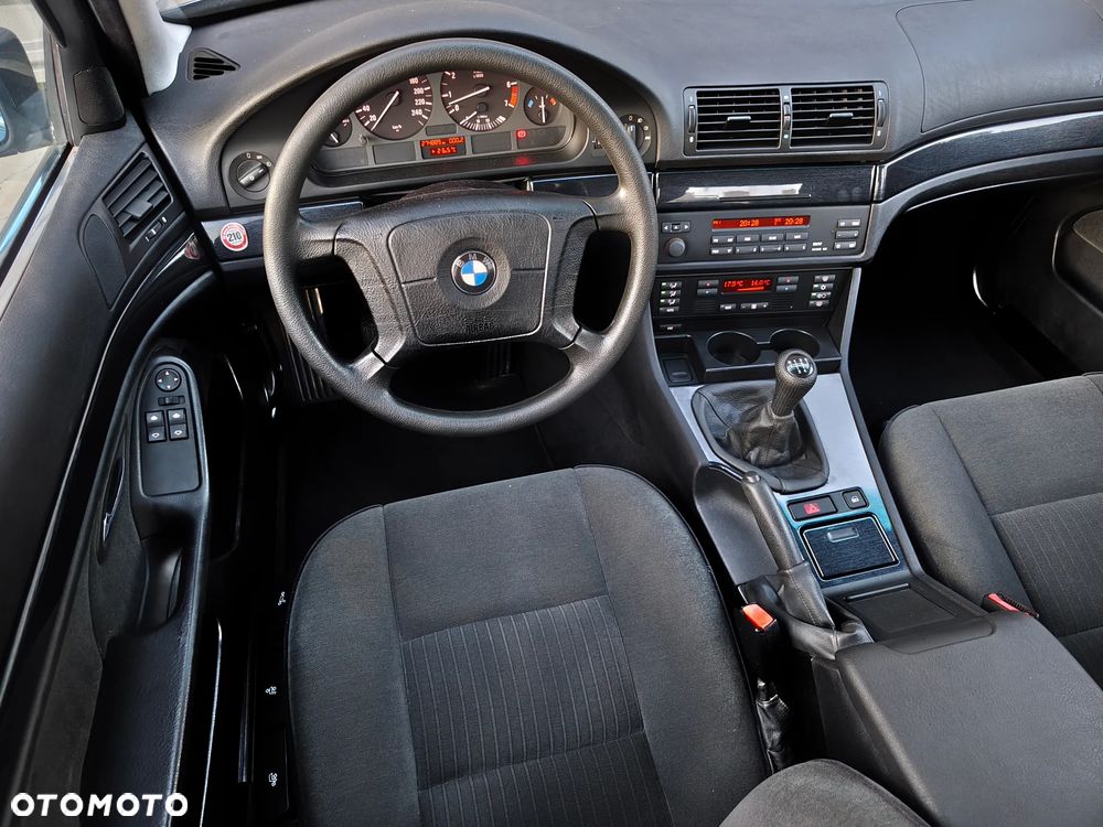 BMW Seria 5 - 23