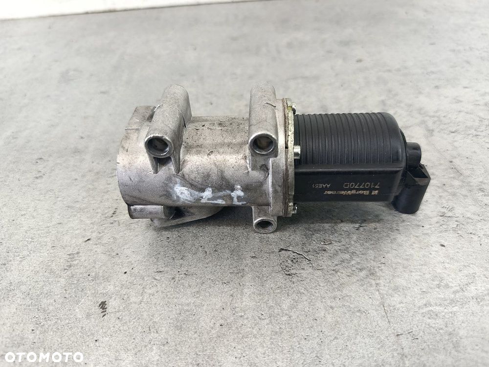 ZAWÓR EGR OPEL ZAFIRA B 710770D BORGWARNER 1.9 CDTI - 4