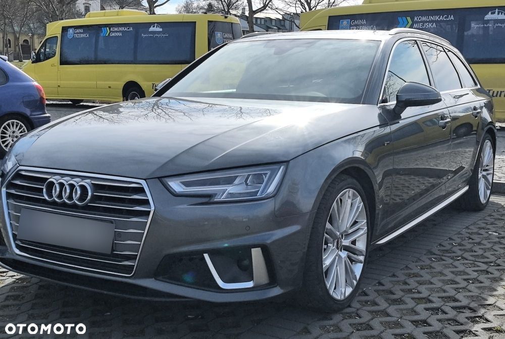 Audi A4 Avant 40 TFSI S tronic S line - 2