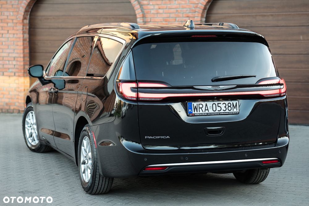 Chrysler Pacifica - 5