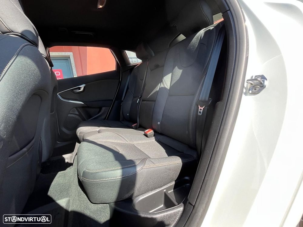 Volvo V40 Cross Country 1.5 T3 Summum Geartronic - 12