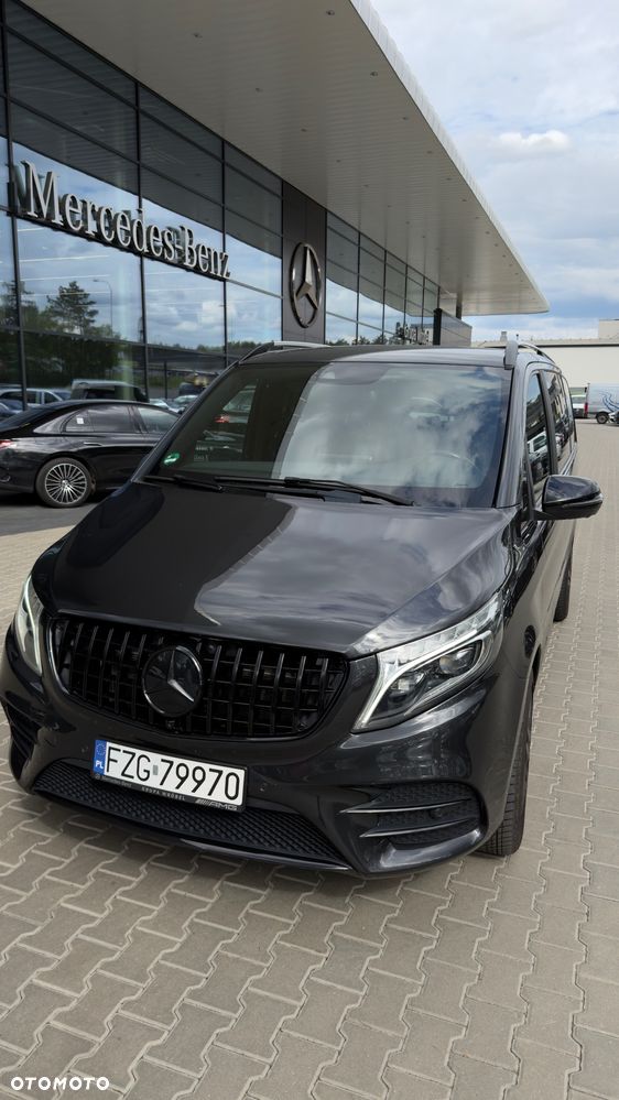 Mercedes-Benz Klasa V - 1