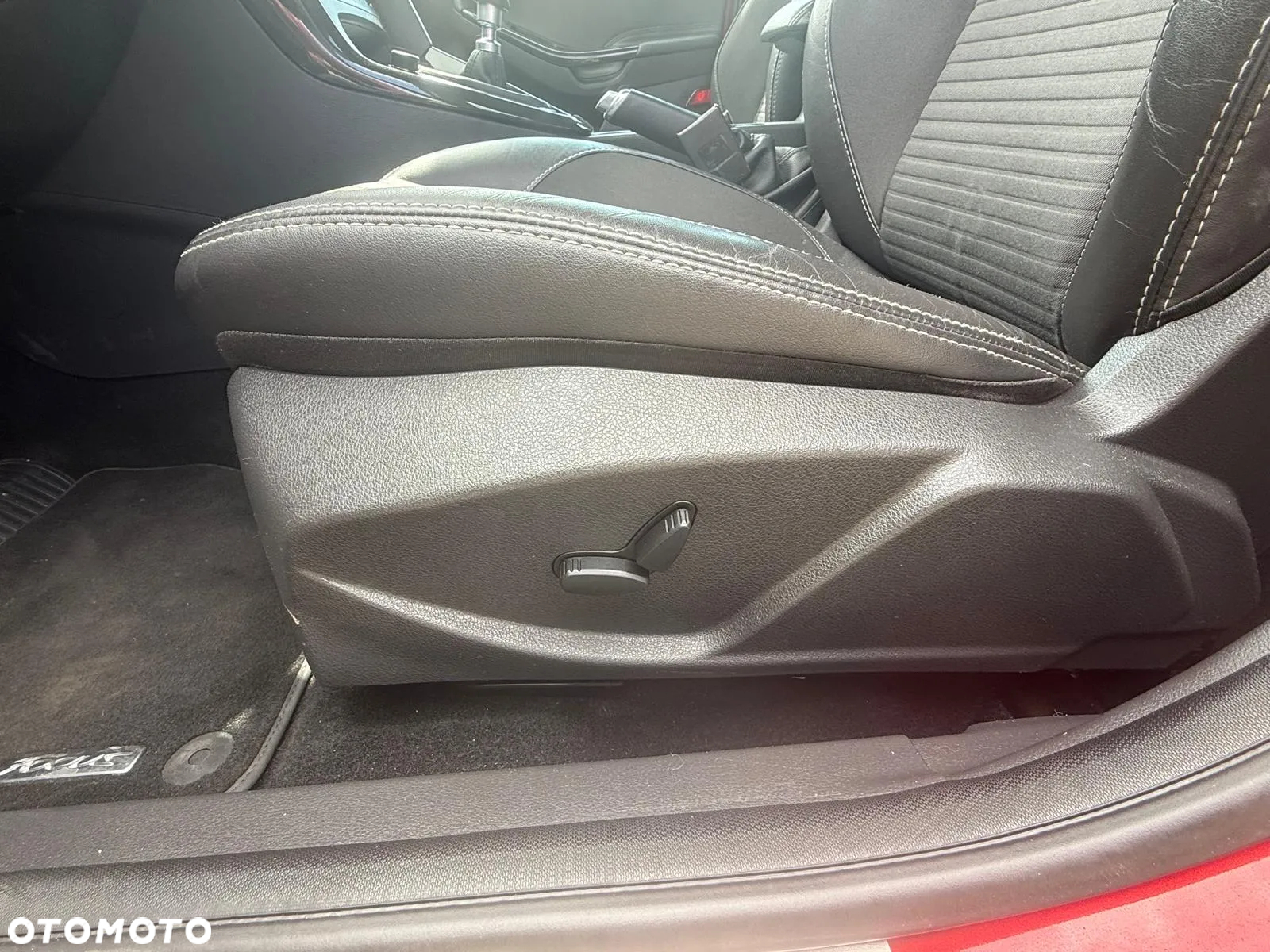 Ford Focus 2.0 EcoBlue Titanium Business - 27