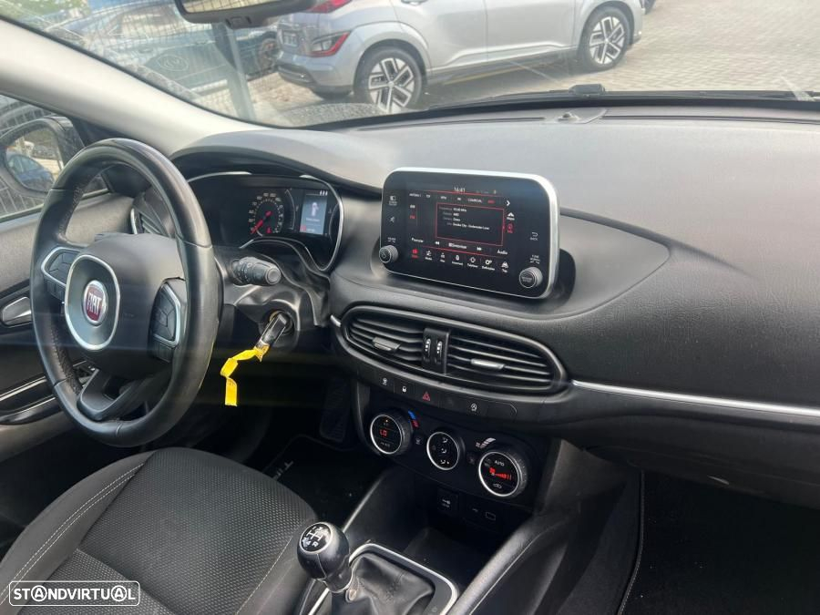 Fiat Tipo Station Wagon 1.3 M-Jet Lounge - 5