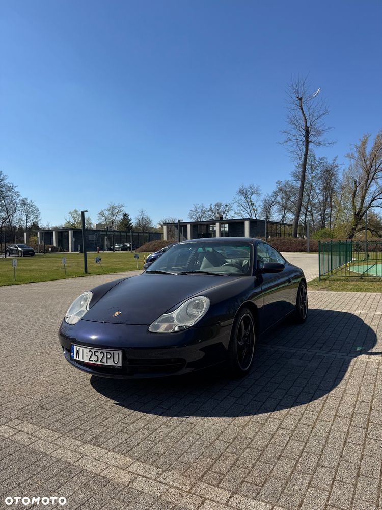 Porsche 911 Carrera 4 - 2