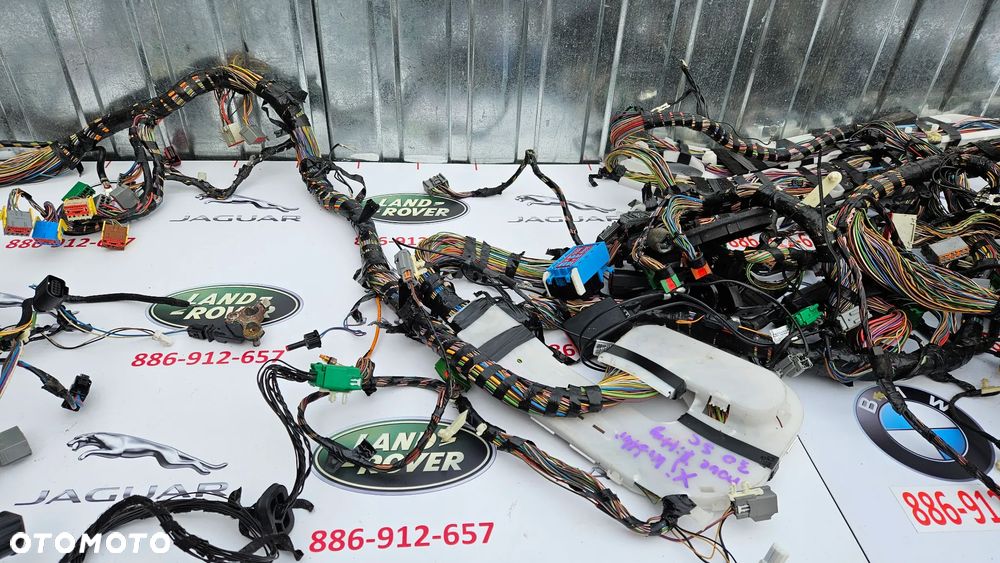 Jaguar XJ 351 Instalacja prawa komory bagażnika Wiązka tył prawy Przewody kompresora zawieszenia Modułów BSI DW93-14A005-BBC - 14