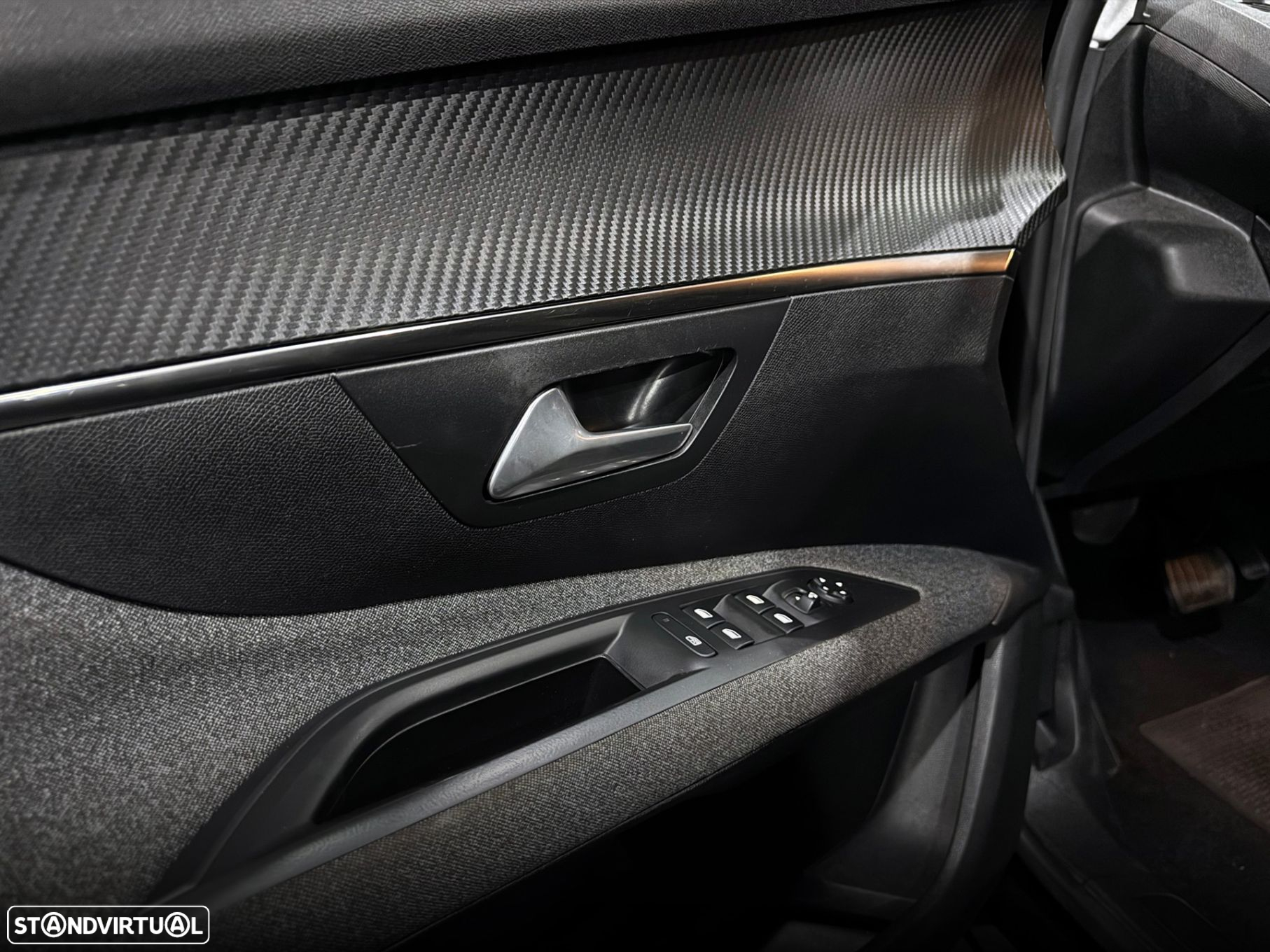 Peugeot 5008 1.2 PureTech Allure Pack EAT8 - 15