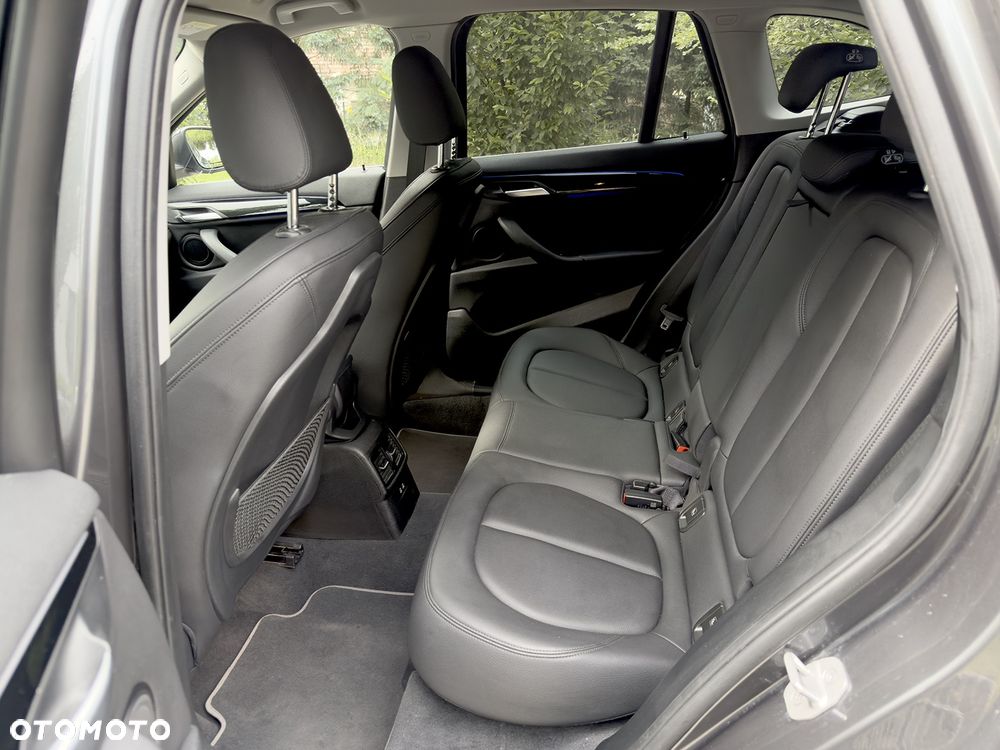 BMW X1 sDrive18i xLine - 9