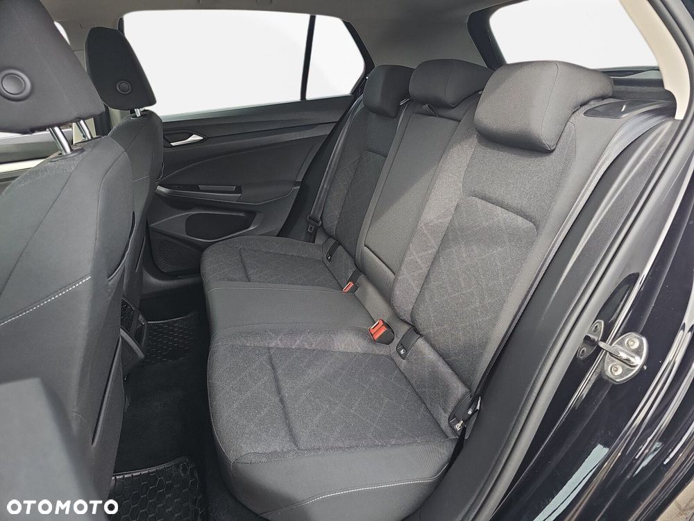 Volkswagen Golf - 11