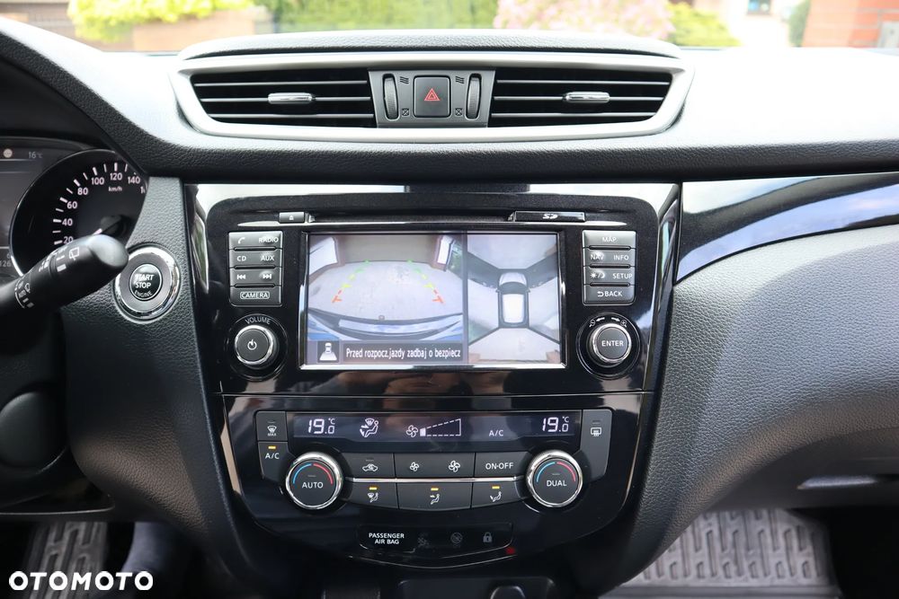 Nissan Qashqai 1.2 DIG-T N-Connecta - 19