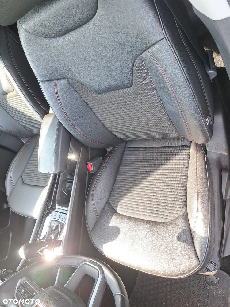 Jeep Compass 1.5 GSE T4 48V e-Hybrid Automatik Night Eagle - 12