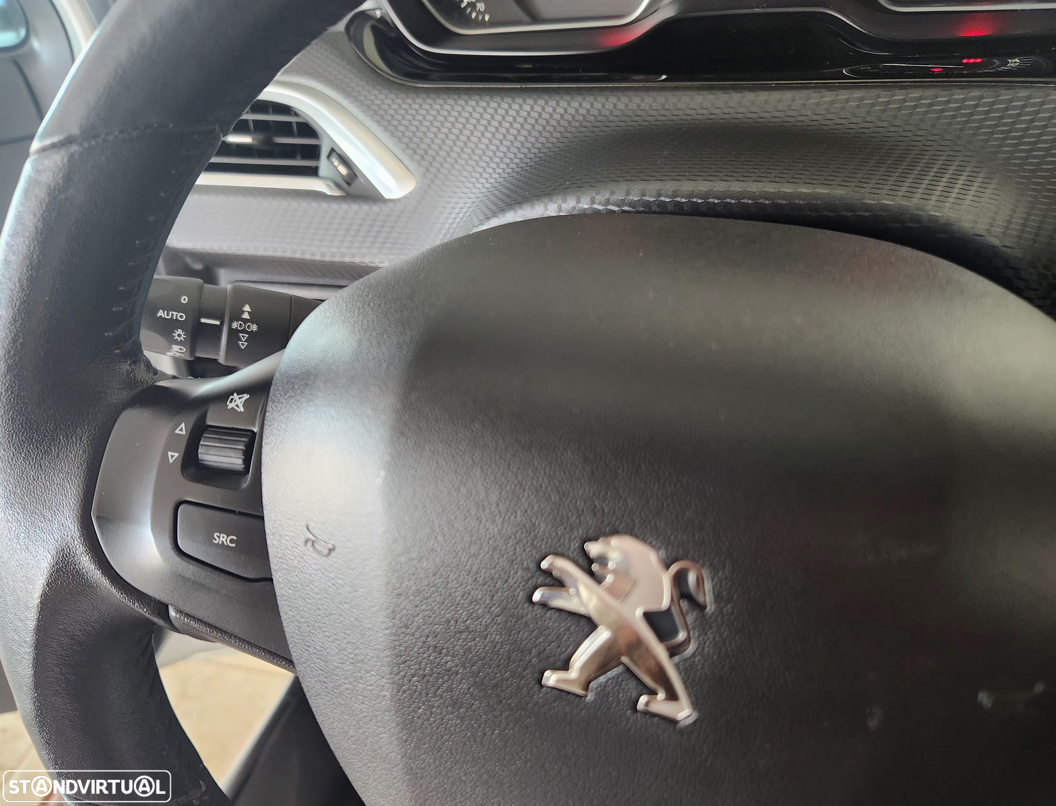 Peugeot 208 1.2 PureTech Style - 33