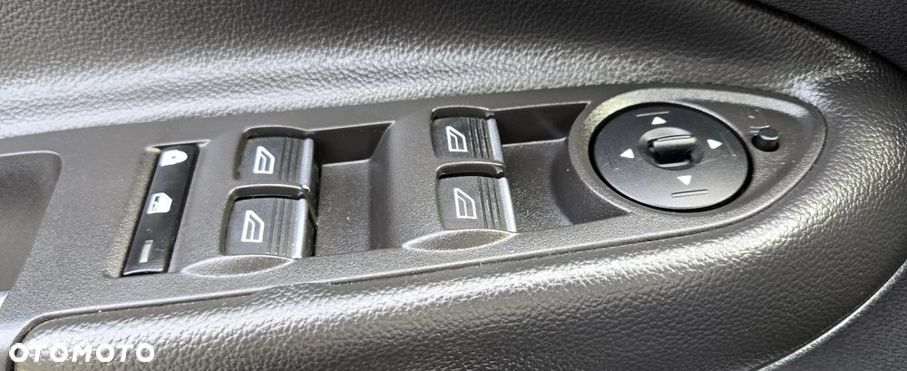 Ford Kuga 2.0 TDCi 4x4 Titanium - 33