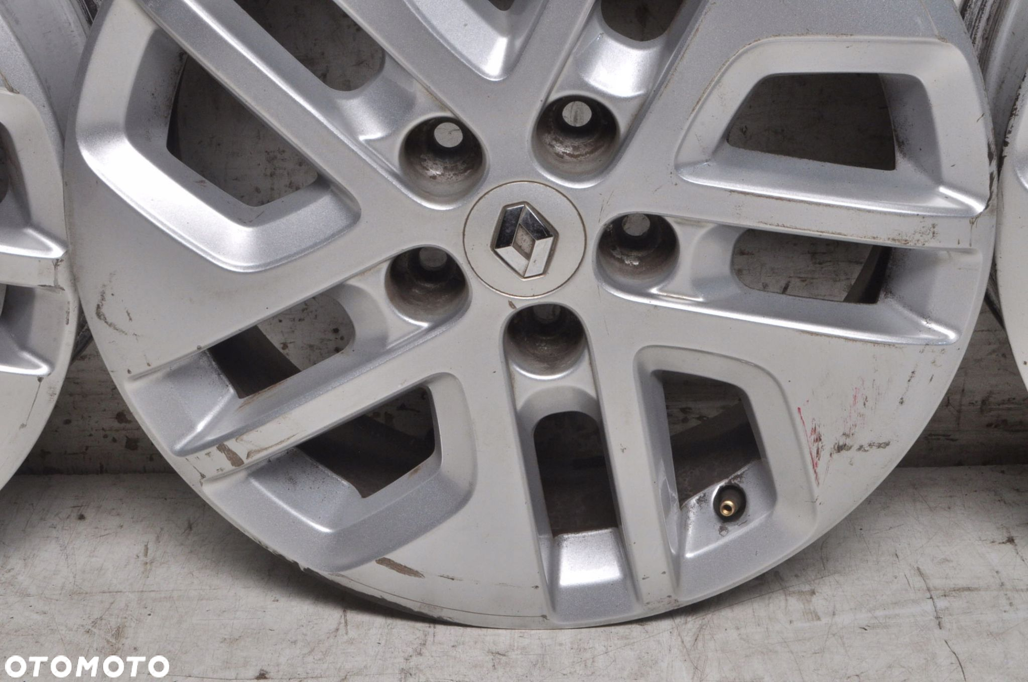 RENAULT TRAFIC OPEL VIVARO FELGI ALUMINIOWE 5X114,3 R17 93459465 KOMPLET - 10
