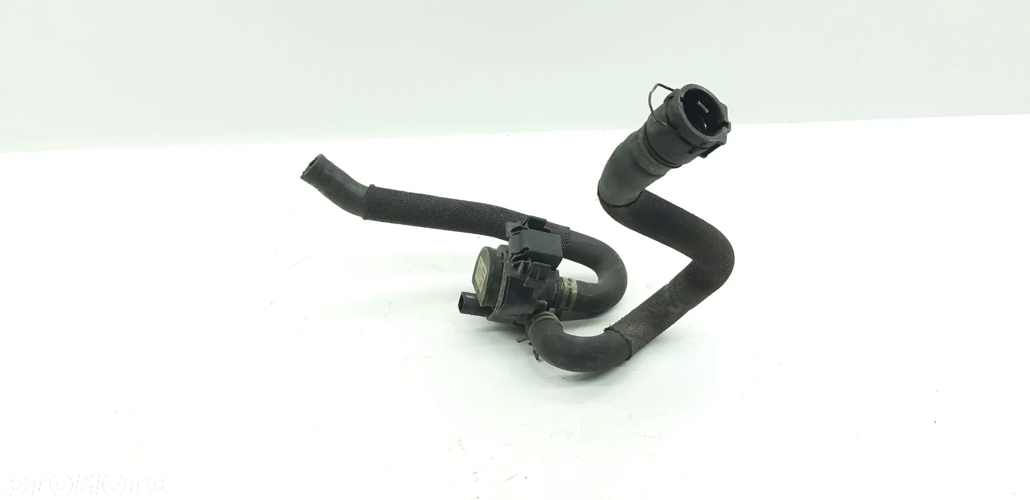 Dodatkowa pompa wody A2048350364 Mercedes W247 2.0d 2018r - 1