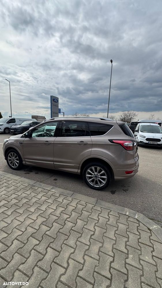 Ford Kuga 2.0 TDCi 4WD Powershift Vignale - 3