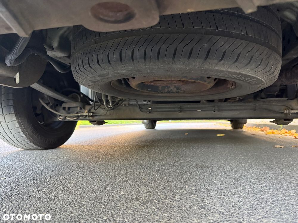 Ford CUSTOM DŁUGI 6 OSÓB - 33