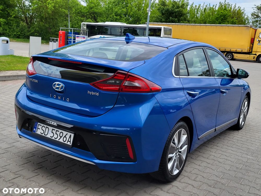Hyundai IONIQ Hybrid Platinum - 8