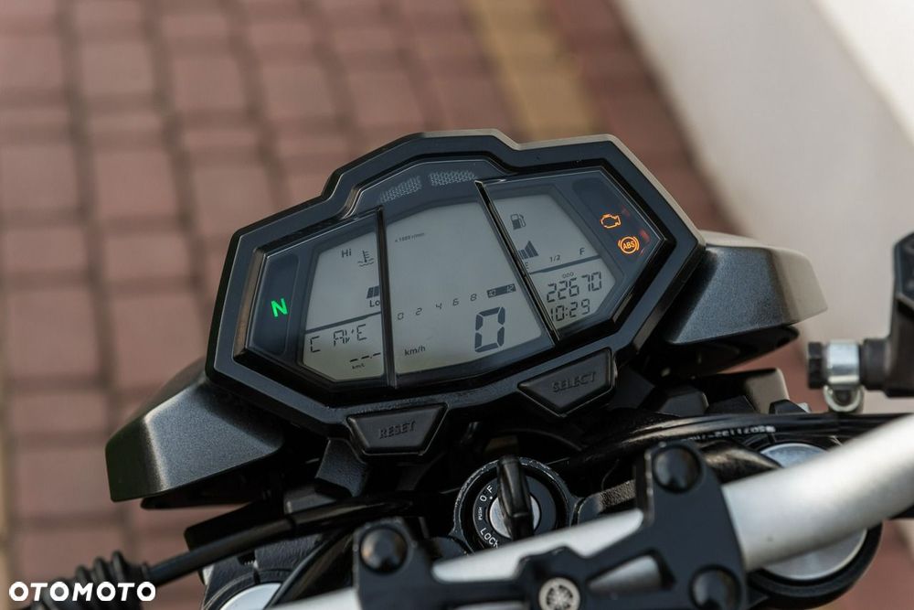 Yamaha MT - 8