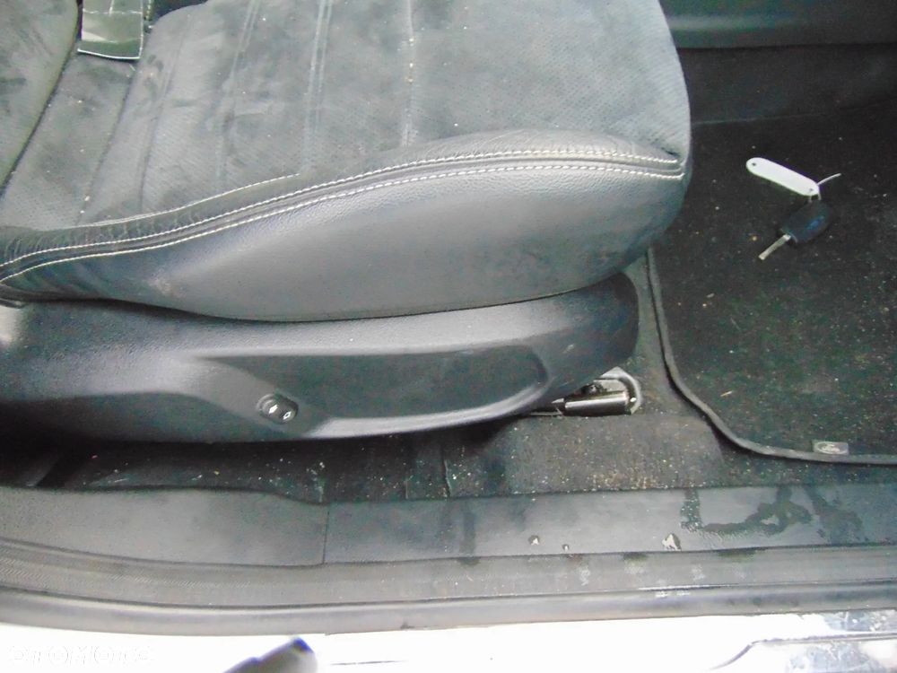 FOTEL PRAWY PRZÓD FORD MONDEO MK4 EUROPA - 2