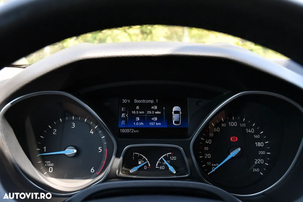 Ford Focus 1.5 EcoBlue Start-Stopp-System TITANIUM DESIGN - 10