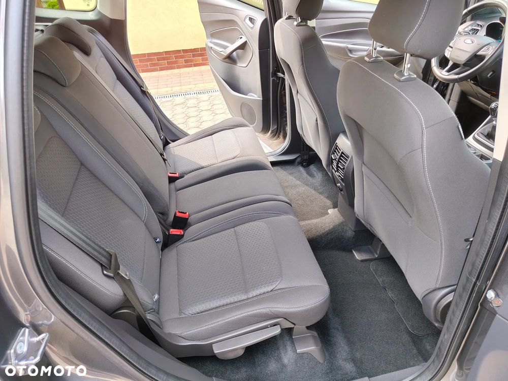 Ford Kuga - 21