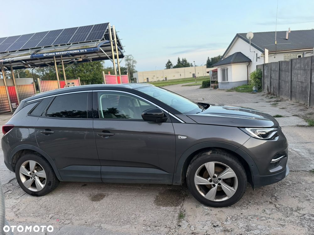 Opel Grandland X 1.2 Start/Stop Elegance - 2